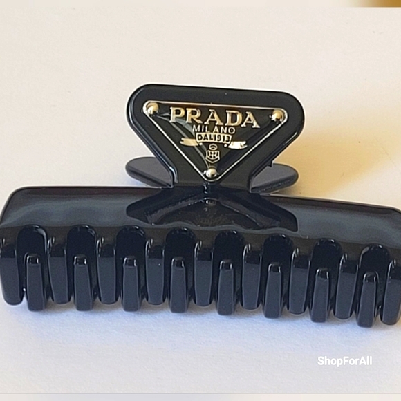 - Prada Black Hair Clip - Picture 1 of 12